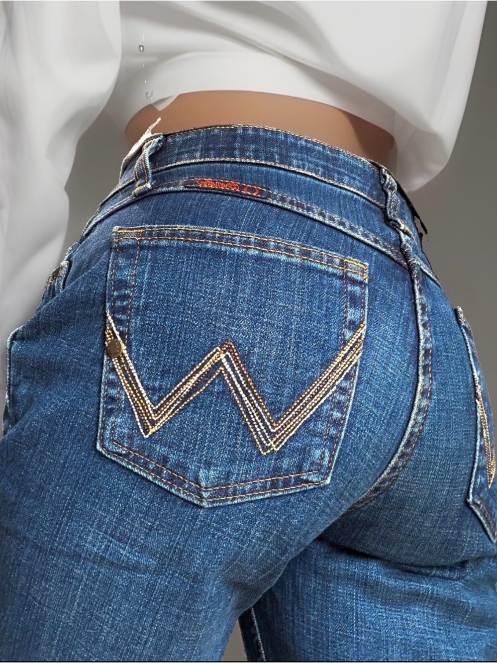 Women’s Wrangler Q Baby Riding Bootcut Jeans Size 7 8 x 32 W pocket western